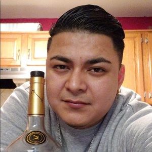 Meet your Posher, Javier